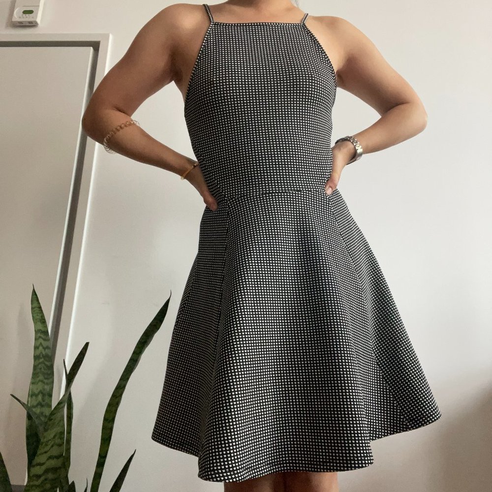 H&M Divided patterned halter neckline A-line dress Women's EU 36/US 6